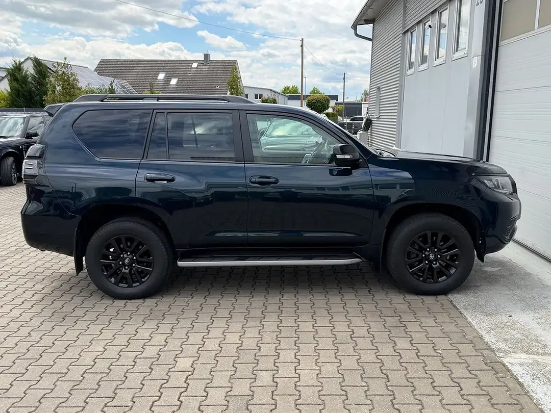 Toyota Land Cruiser Edition - Thumbnail 4