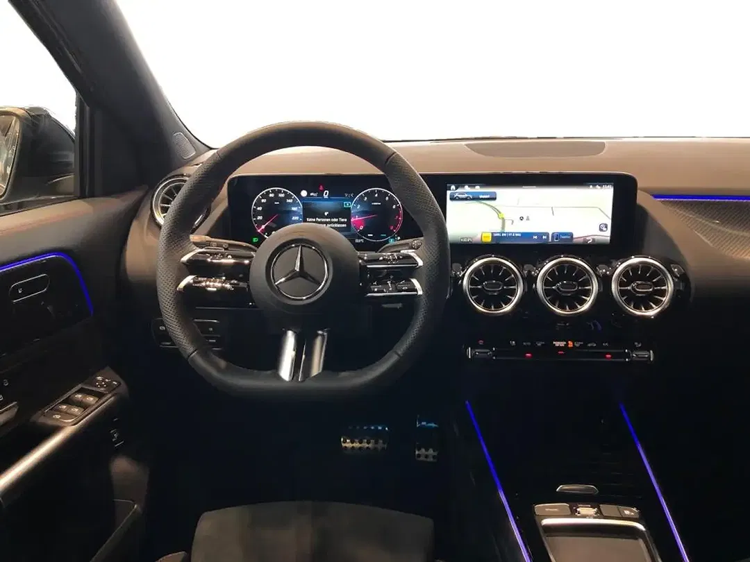 Mercedes-Benz GLA 180 AMG MBUX Night - Thumbnail 4
