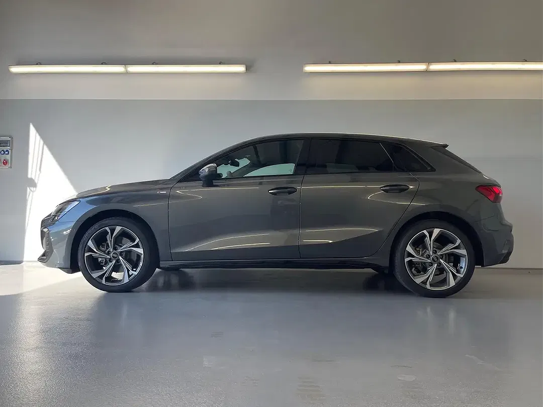 Audi A3 TFSI quattro Sportback S line - Thumbnail 3