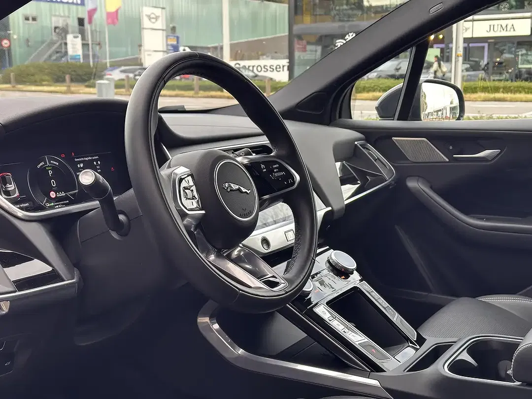 Jaguar I-Pace EV400 4x4 SE - Thumbnail 11