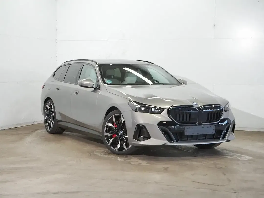 BMW 550 xDrive Touring M Sport Pro - Thumbnail 13