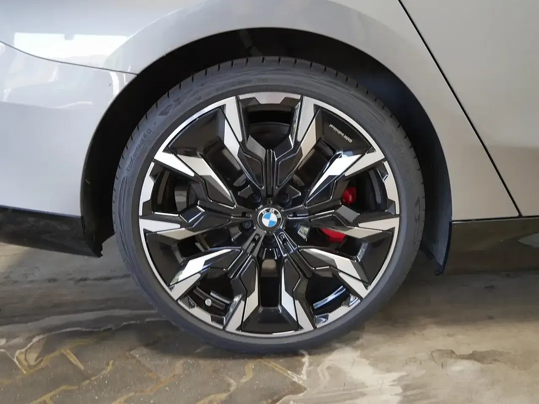 BMW 550 xDrive Touring M Sport Pro - Thumbnail 15