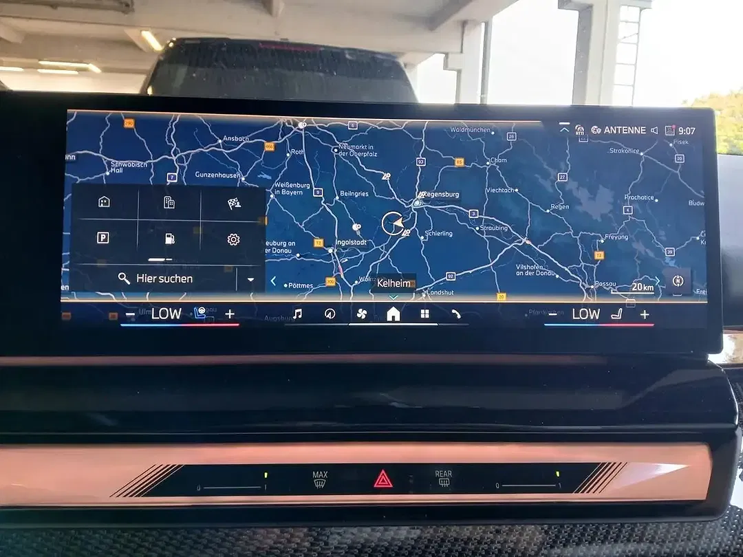 BMW 550 xDrive Touring M Sport Pro - Thumbnail 8