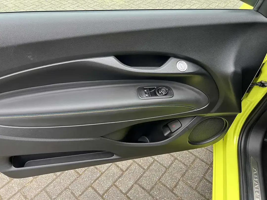 Abarth 500e Turismo - Thumbnail 8