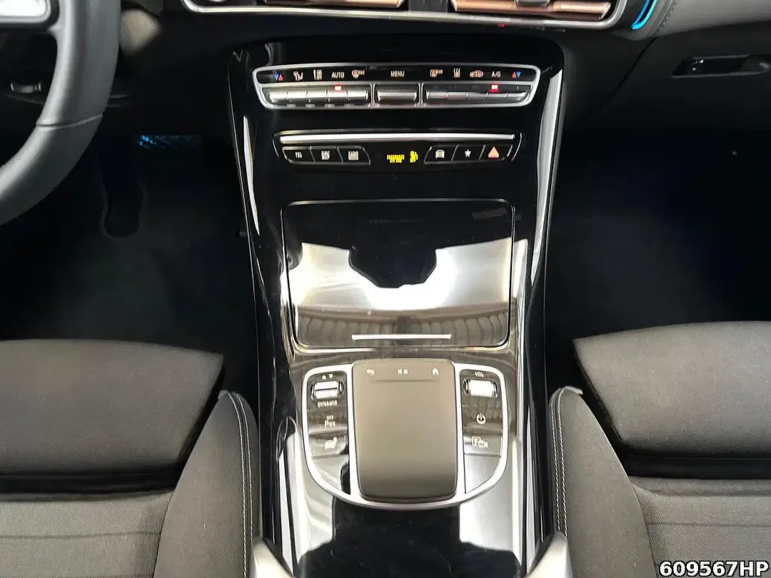 Mercedes-Benz EQC 400 4MATIC - Thumbnail 11
