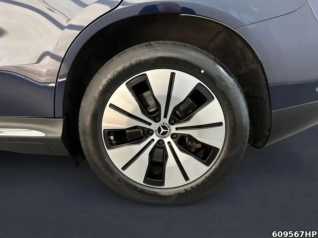 Mercedes-Benz EQC 400 4MATIC - Thumbnail 5