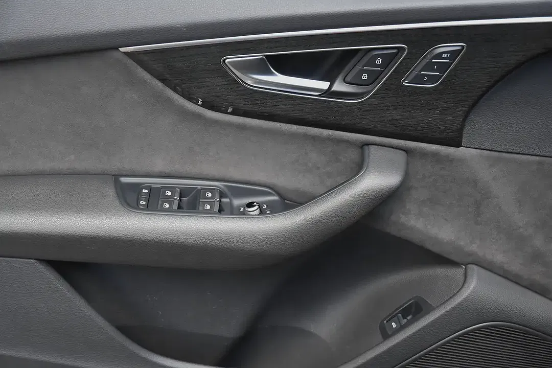 Audi SQ7 4.0 V8 TFSI tiptronic quattro - Thumbnail 22
