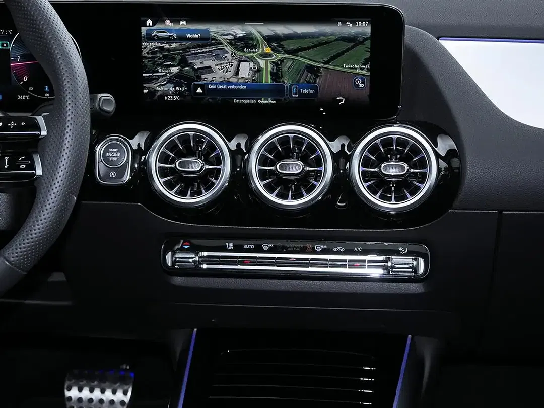 Mercedes-Benz GLA 200 AMG - Thumbnail 12