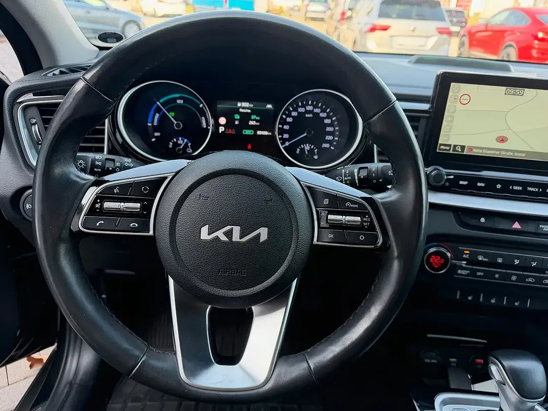 Kia XCeed PHEV Hybrid Vision - Thumbnail 7