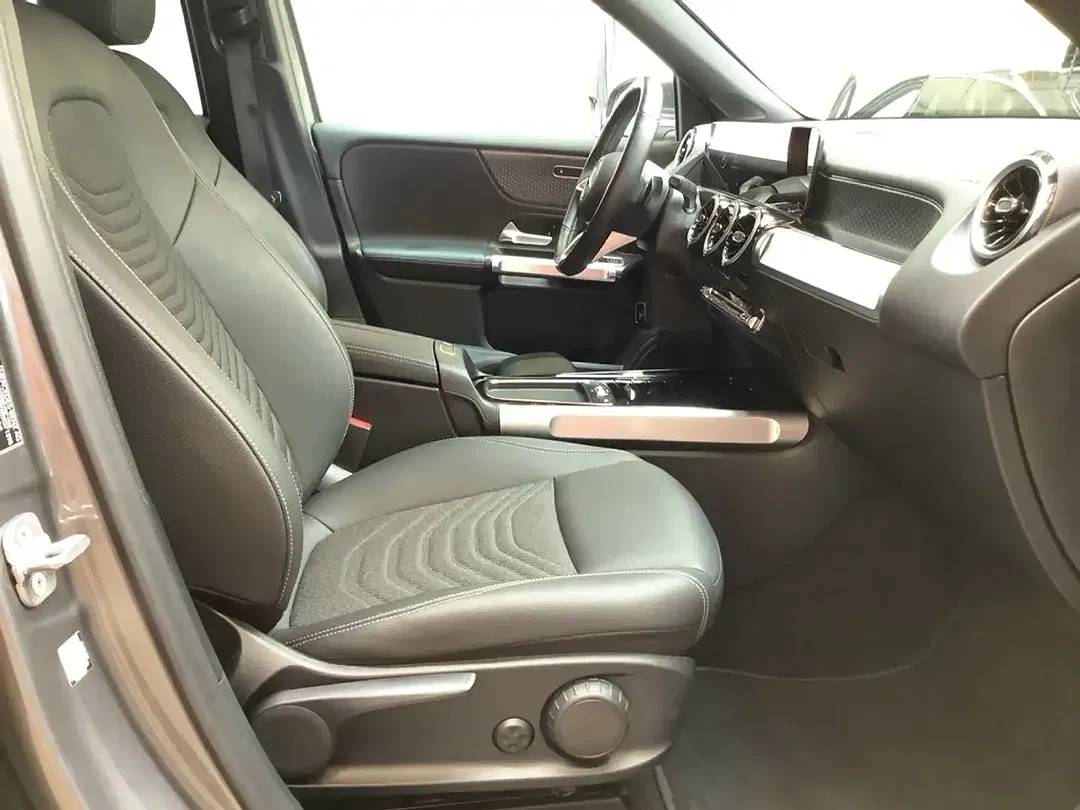 Mercedes-Benz GLB 220 4MATIC Progressive - Thumbnail 6