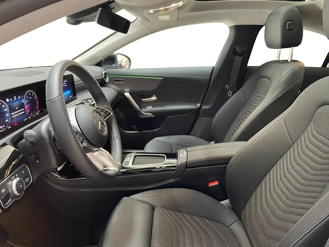 Mercedes-Benz CLA 180 MBUX Progressive - Thumbnail 8