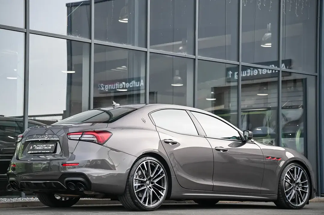 Maserati Ghibli 3.8 V8 Trofeo - Thumbnail 35
