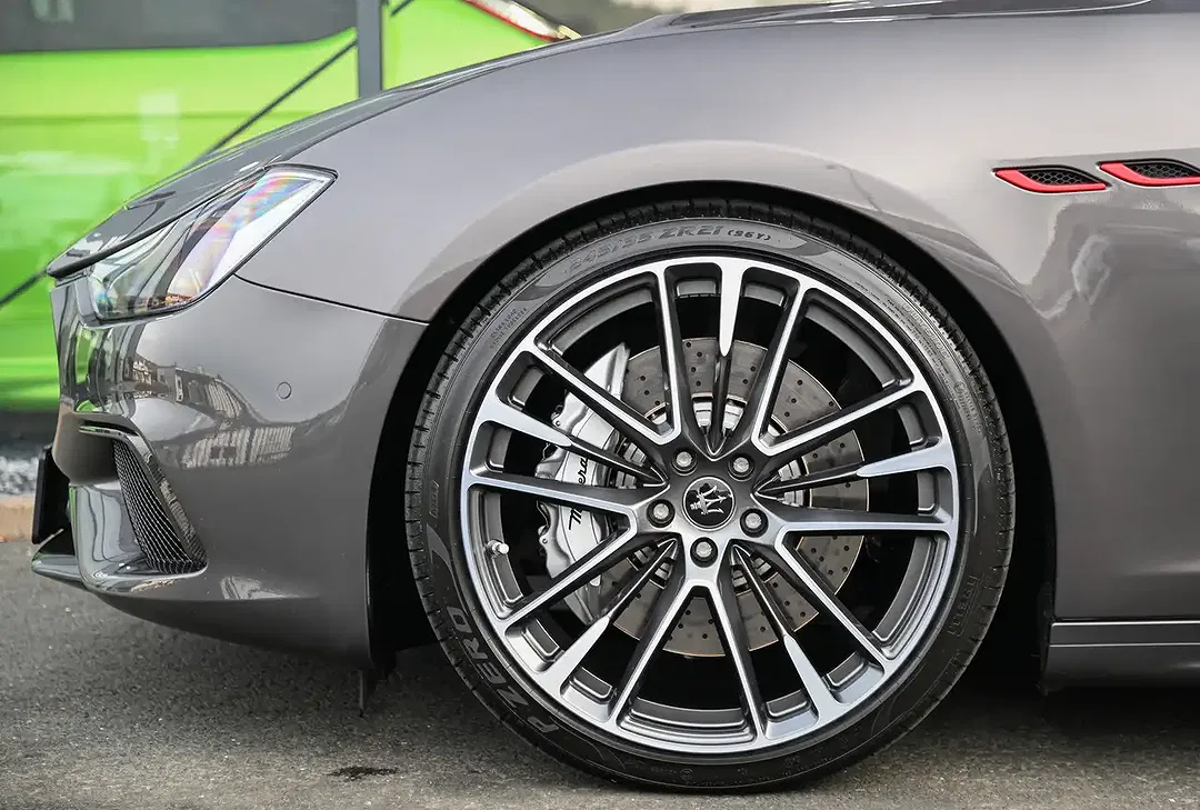 Maserati Ghibli 3.8 V8 Trofeo - Thumbnail 36