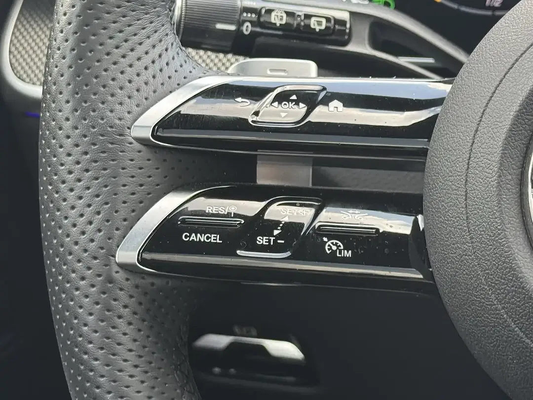 Mercedes-Benz GLC 200 AMG Line Edition - Thumbnail 13