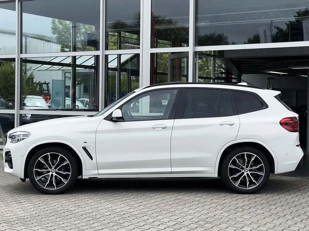 BMW X3 M - Thumbnail 4