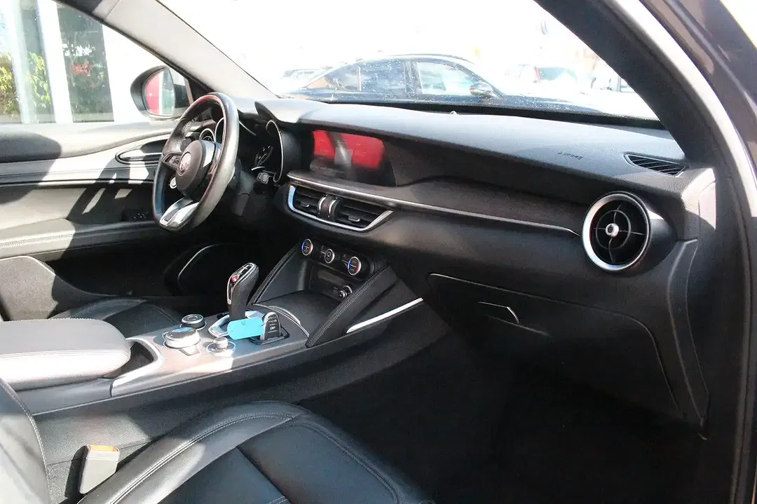Alfa Romeo Stelvio Q4 Ti - Thumbnail 14