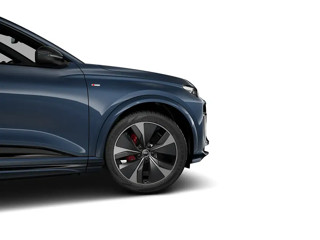 Audi Q6 e-tron quattro - Thumbnail 3