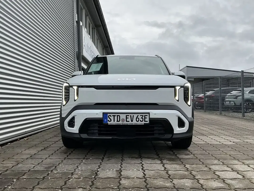 Kia EV2 GT-Line - Thumbnail 3