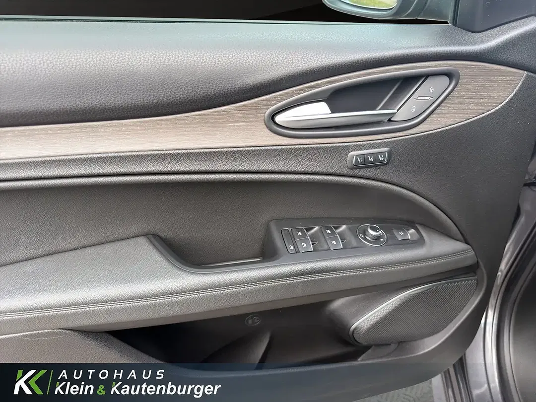 Alfa Romeo Stelvio 2.0 16V Turbo Q4 Ti - Thumbnail 12