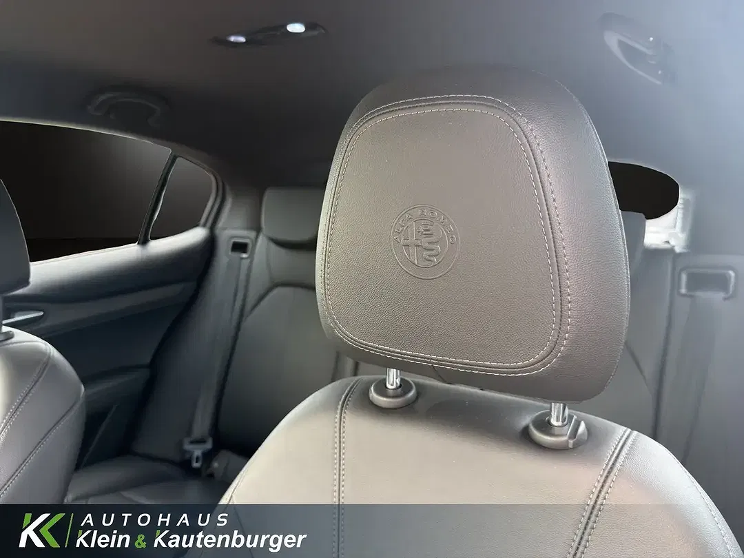 Alfa Romeo Stelvio 2.0 16V Turbo Q4 Ti - Thumbnail 14