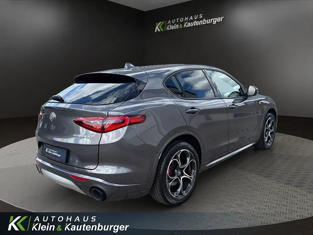 Alfa Romeo Stelvio 2.0 16V Turbo Q4 Ti - Thumbnail 5