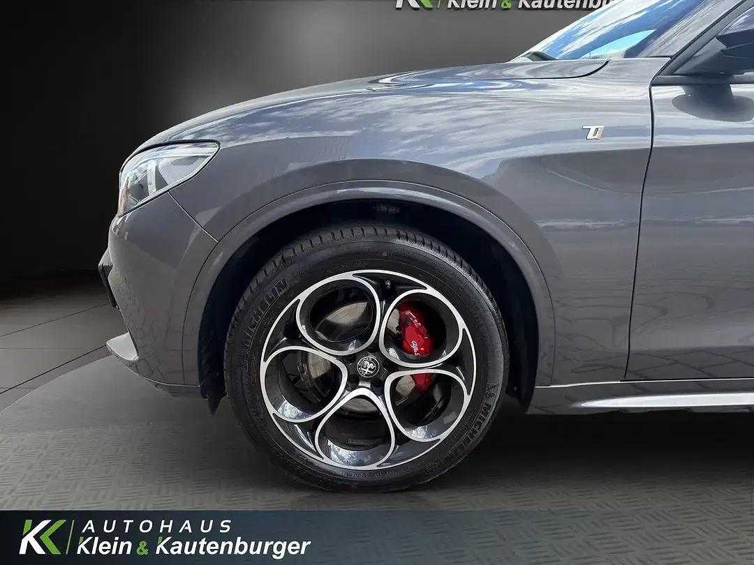 Alfa Romeo Stelvio 2.0 16V Turbo Q4 Ti - Thumbnail 9