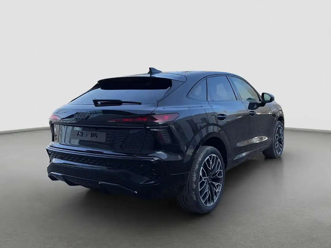 Audi Q3 S tronic - Thumbnail 6