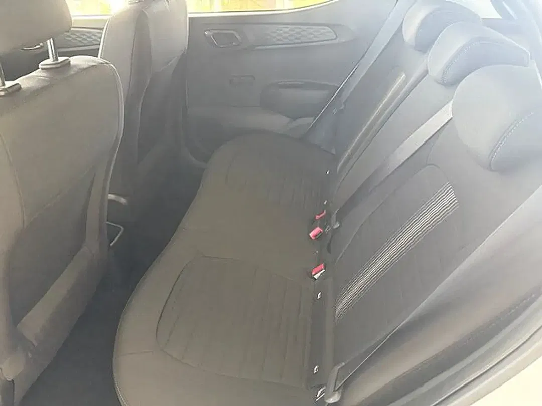 Hyundai i10 1.2 AMT Comfort Plus - Thumbnail 8