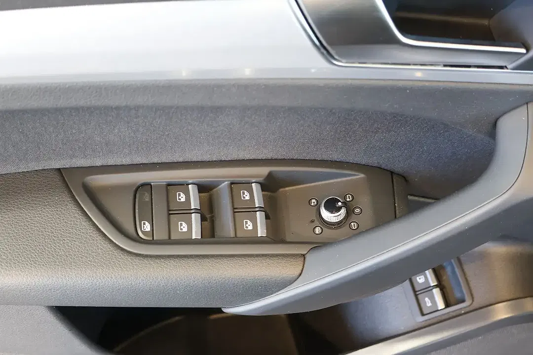 Audi Q5 50 TFSI e Matrix LED S line - Thumbnail 12