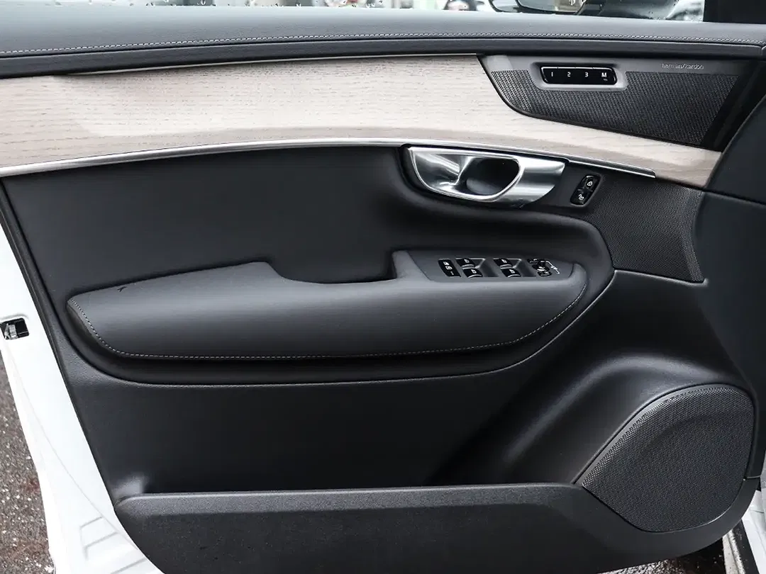 Volvo XC90 T8 PHEV Hybrid AWD Ultra Dark - Thumbnail 10