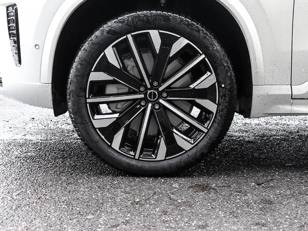 Volvo XC90 T8 PHEV Hybrid AWD Ultra Dark - Thumbnail 3