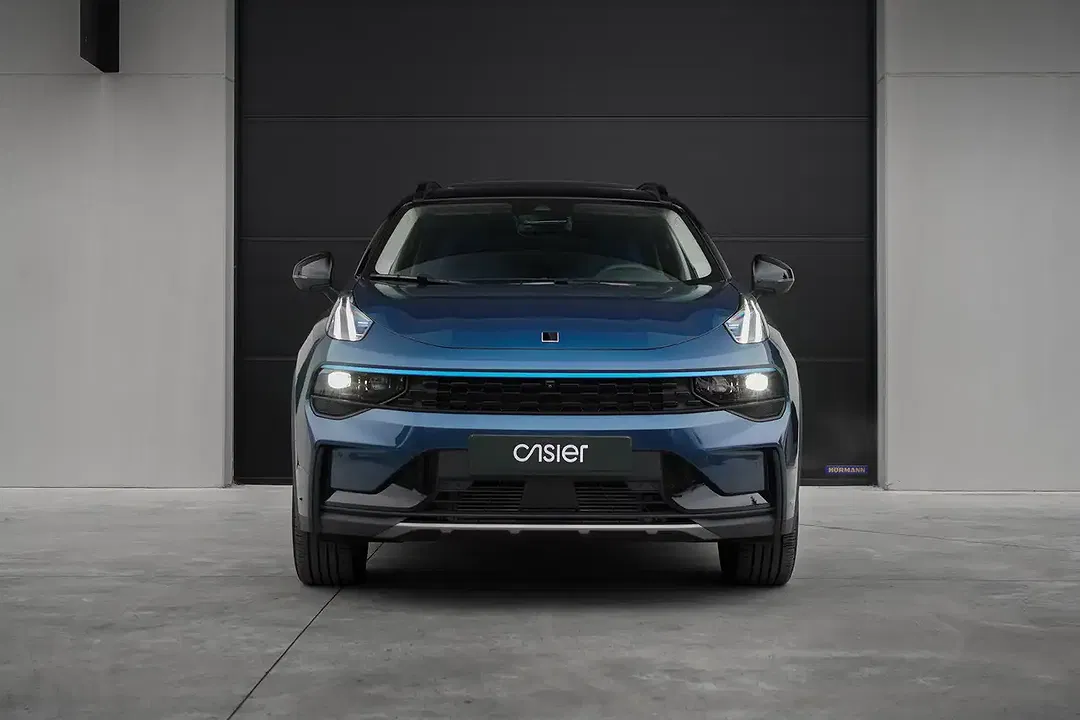 Lynk & Co 01 - Thumbnail 4