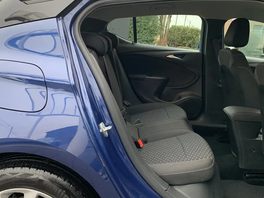 Opel Astra 1.2 Turbo - Thumbnail 12