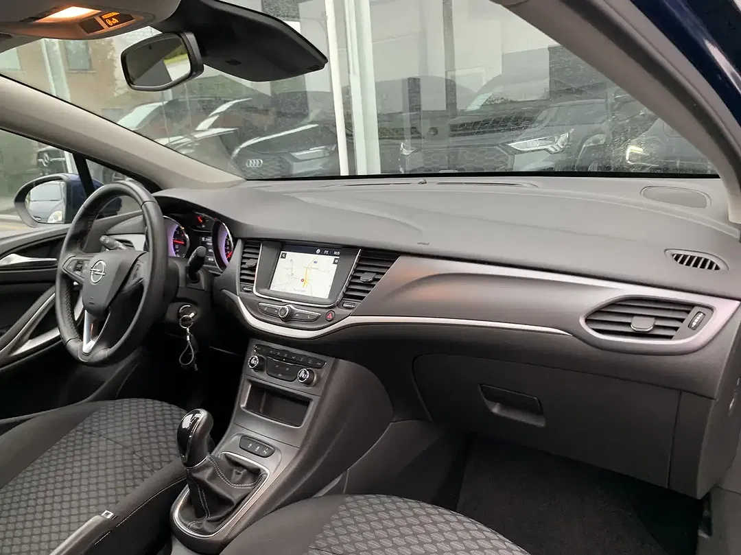 Opel Astra 1.2 Turbo - foto 15