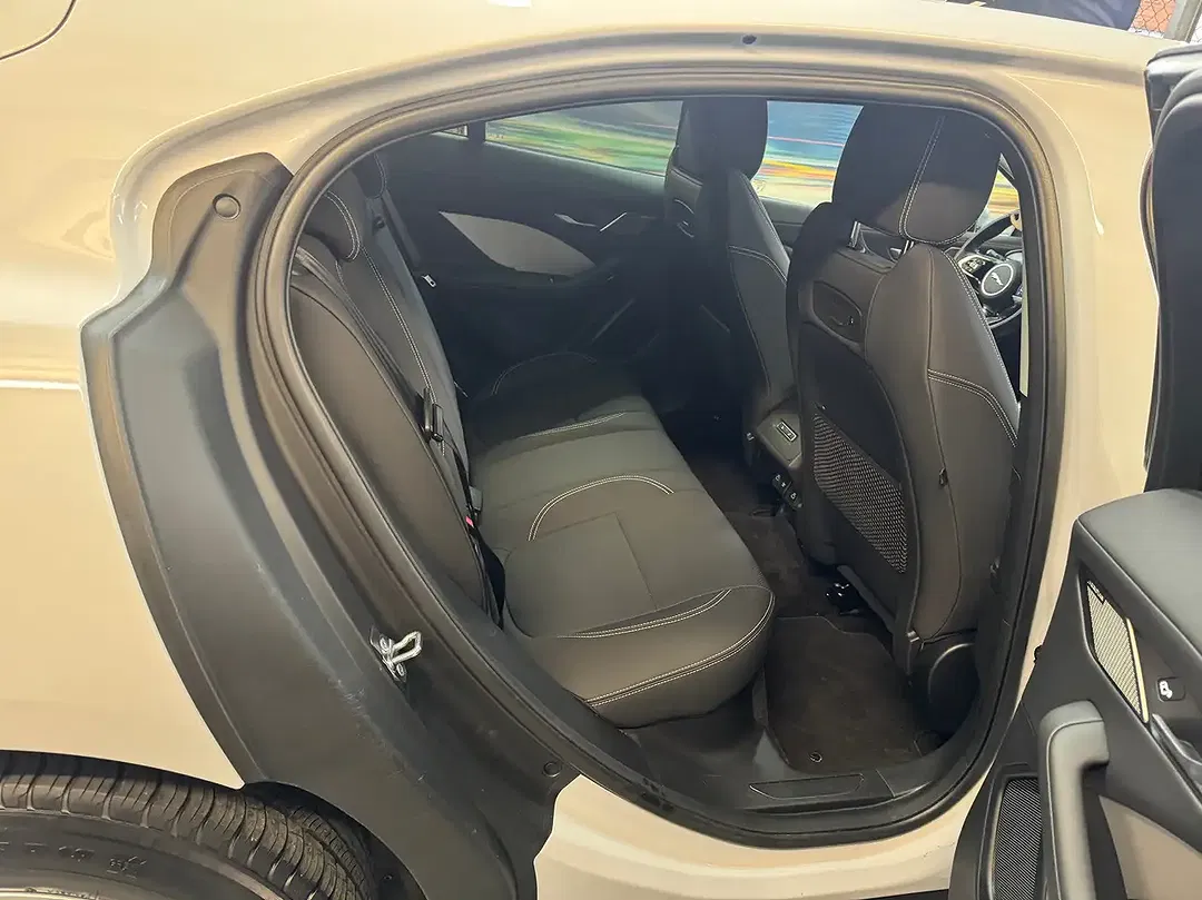 Jaguar I-Pace EV 4x4 Edition - Thumbnail 5