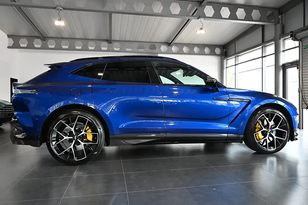 Aston Martin DBX 707 - Thumbnail 12