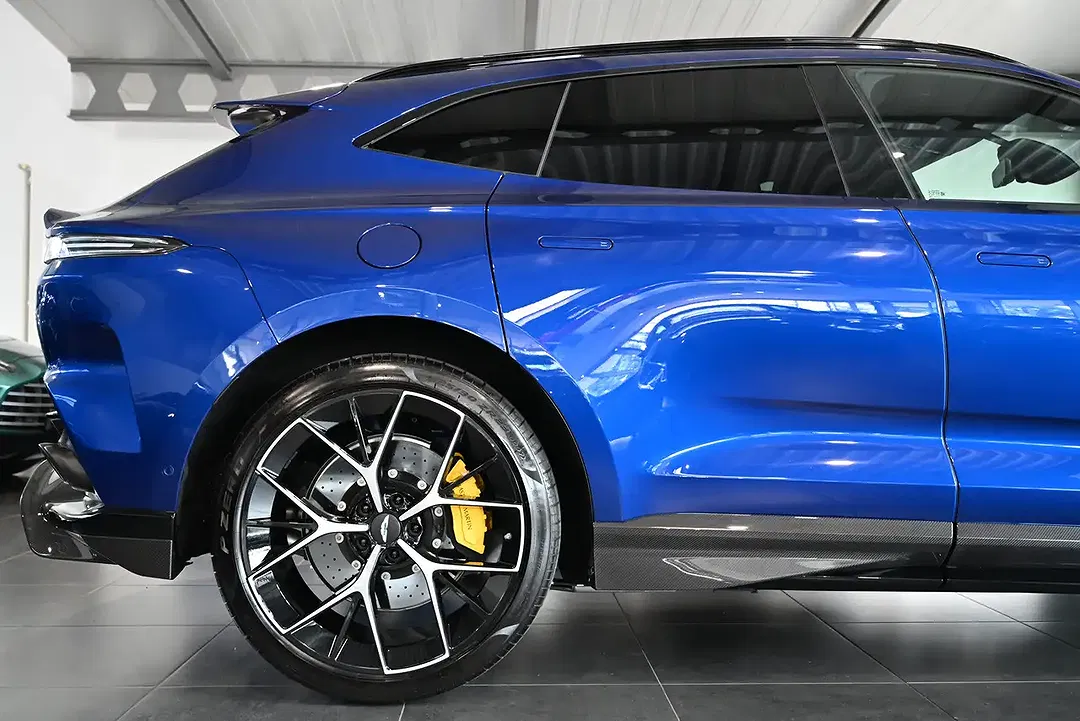 Aston Martin DBX 707 - Thumbnail 13