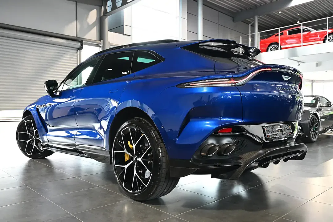 Aston Martin DBX 707 - foto 2