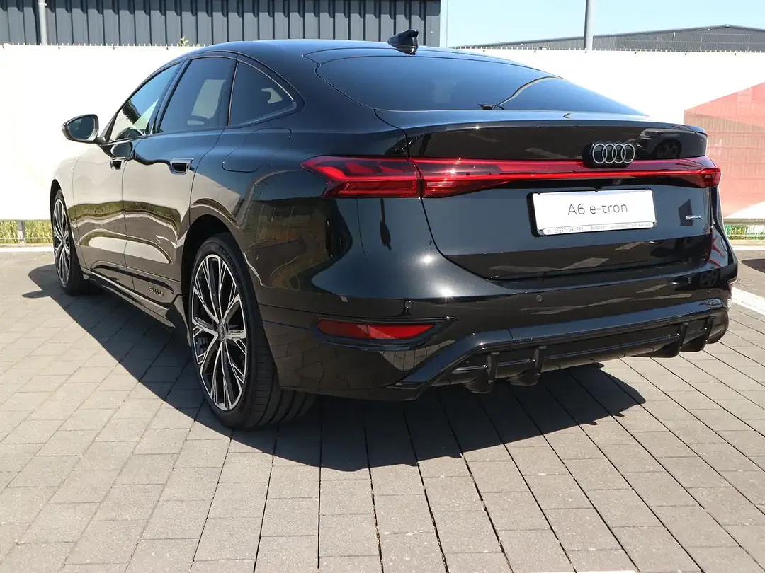 Audi A6 25 e-tron quattro Sportback S line - Thumbnail 4
