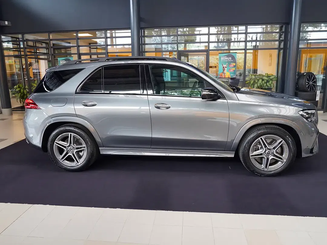Mercedes-Benz GLE 450 4MATIC AMG Line Night - Thumbnail 3