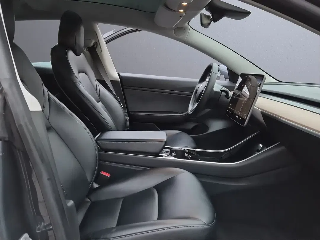 Tesla Model 3 RWD Standard Range Plus - Thumbnail 13