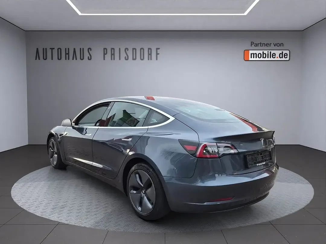 Tesla Model 3 RWD Standard Range Plus - Thumbnail 7