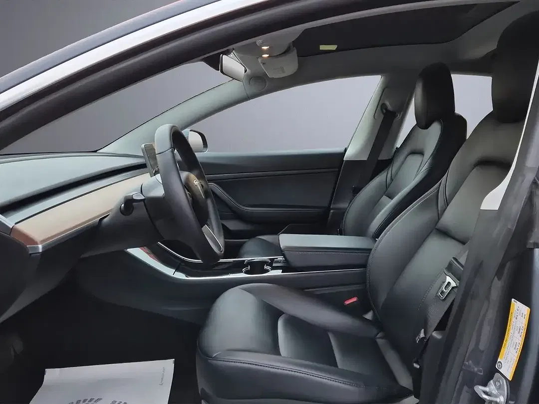 Tesla Model 3 RWD Standard Range Plus - Thumbnail 9