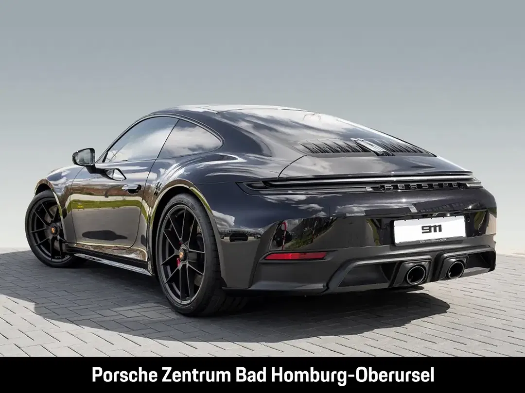 Porsche 992 Carrera 4 GTS - Thumbnail 3