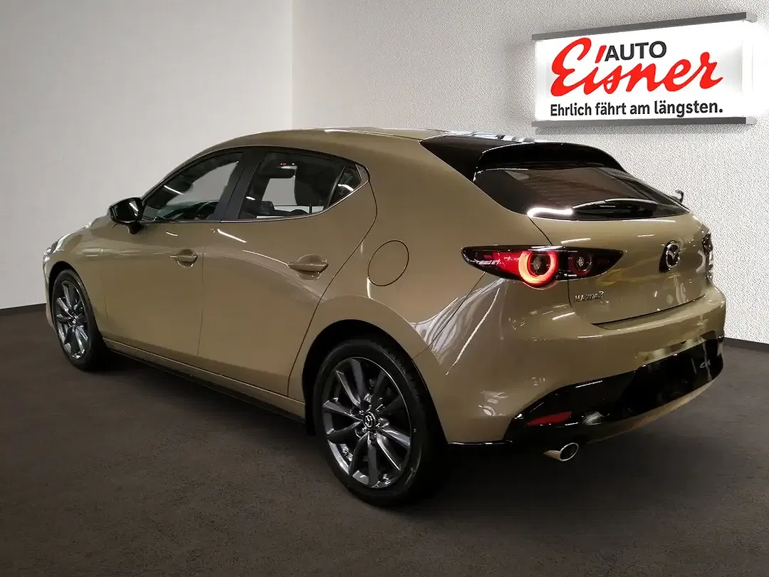 Mazda 3 Centre-Line - Thumbnail 10