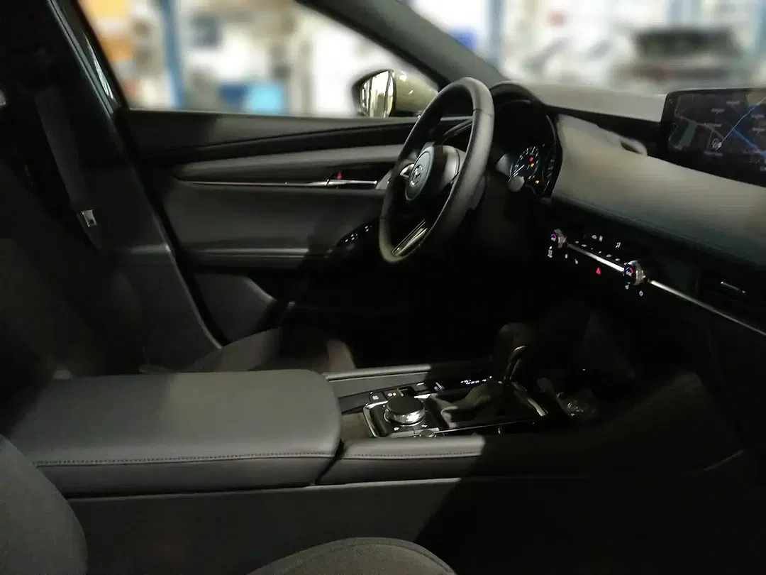 Mazda 3 Centre-Line - Thumbnail 13