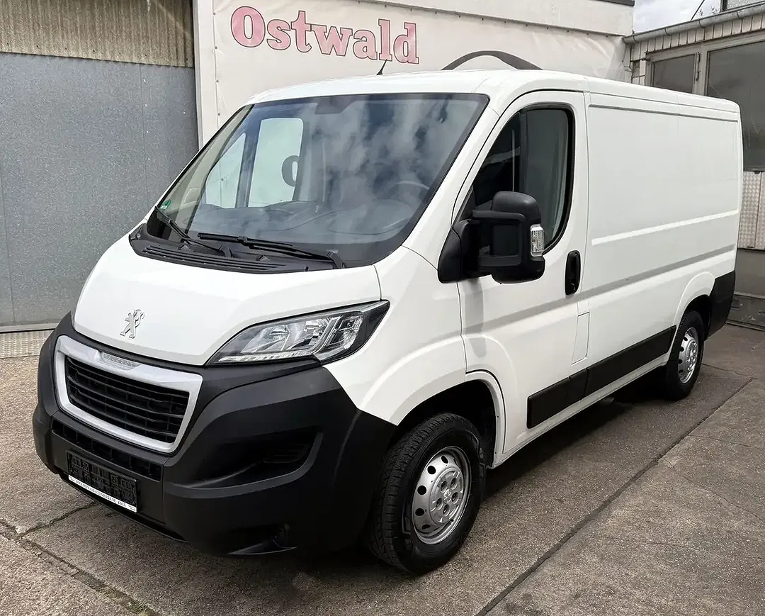 330 BlueHDi 120 L1H1 Premium - foto 1