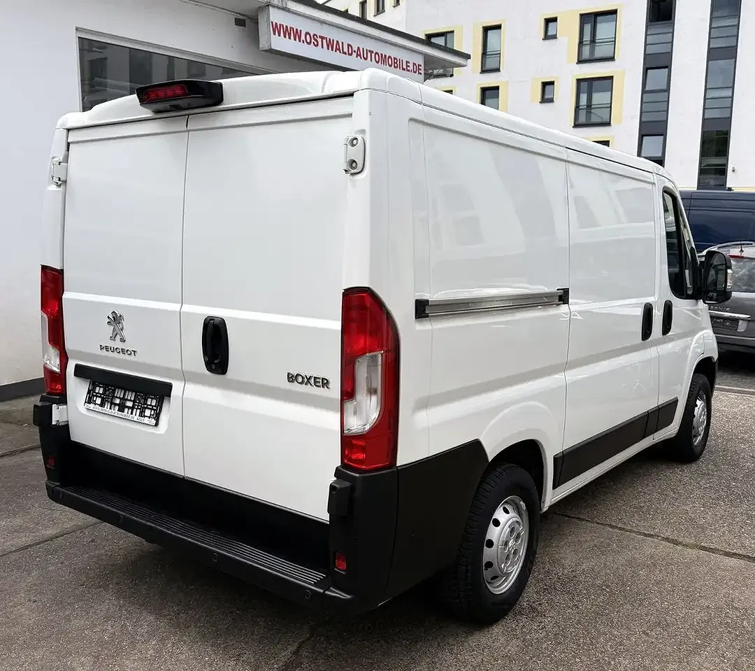 Peugeot Boxer 330 BlueHDi 120 L1H1 Premium - Thumbnail 3