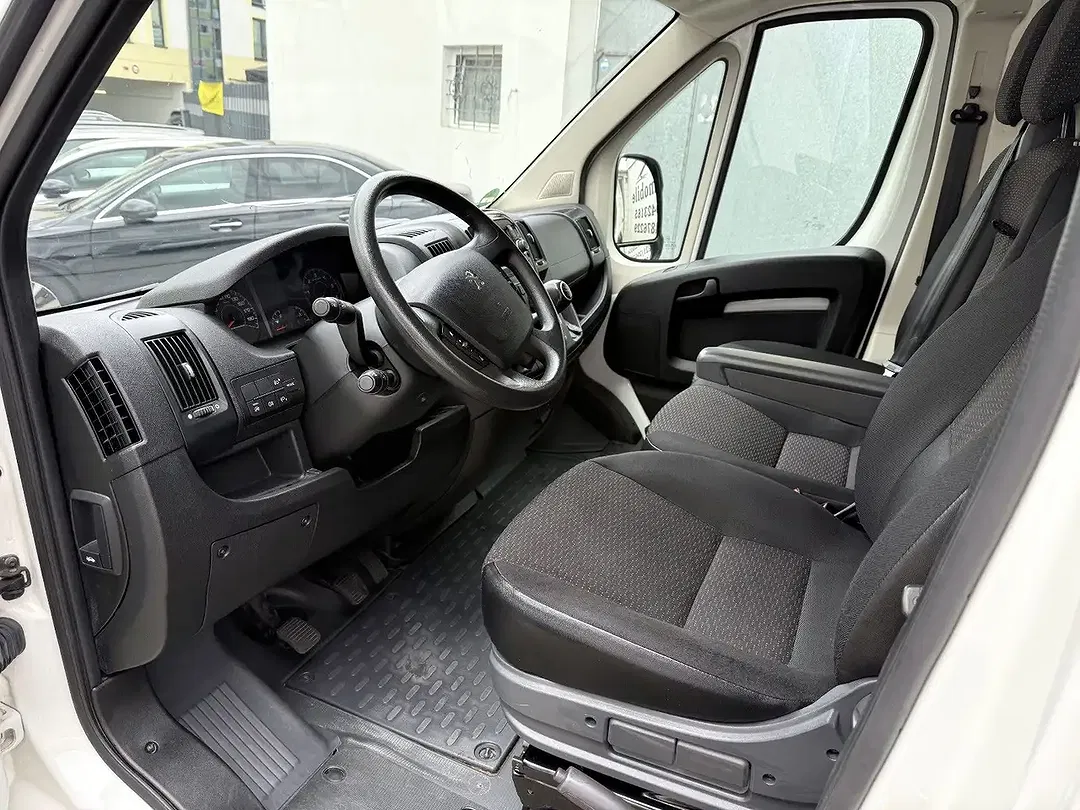 Peugeot Boxer 330 BlueHDi 120 L1H1 Premium - Thumbnail 9