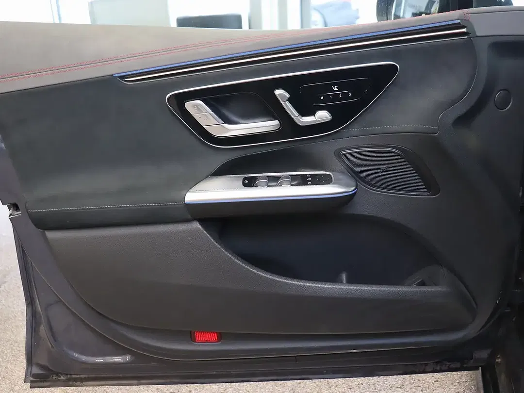 Mercedes-Benz EQE 350 4MATIC AMG - Thumbnail 10